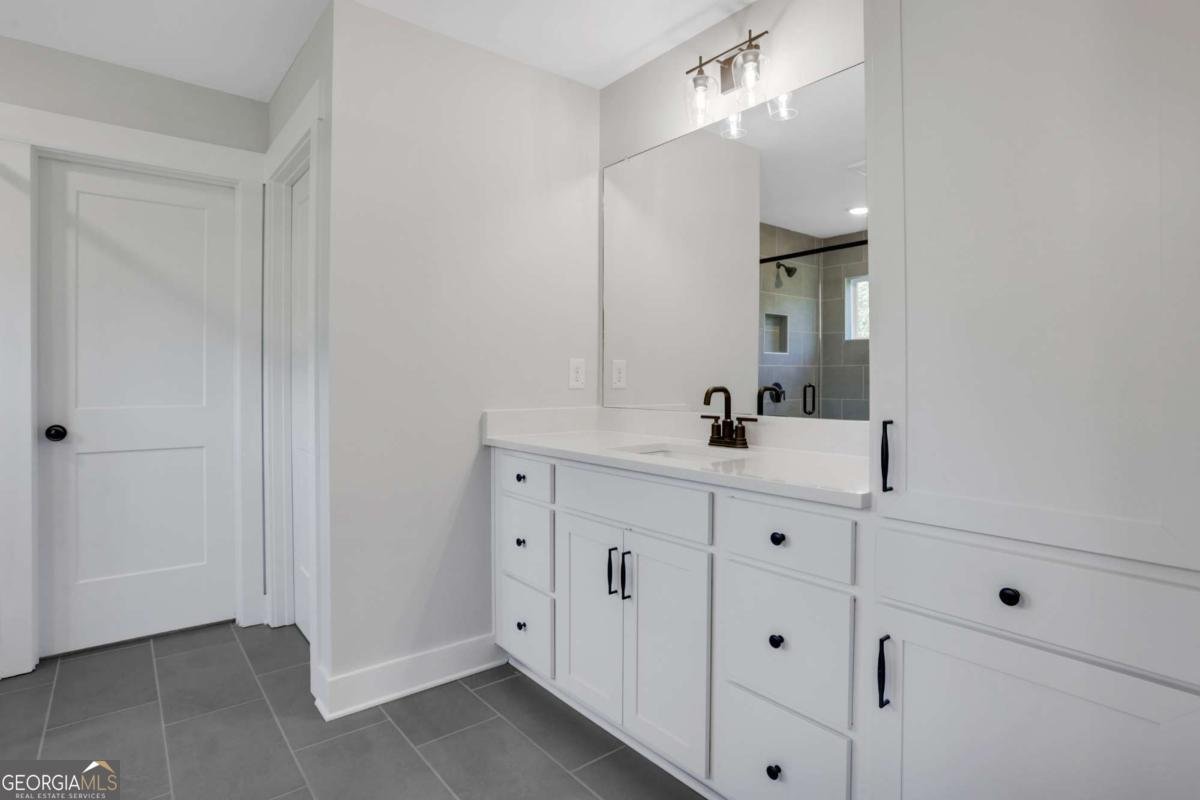 7049 Manchester Drive Flowery Branch - Photo 14