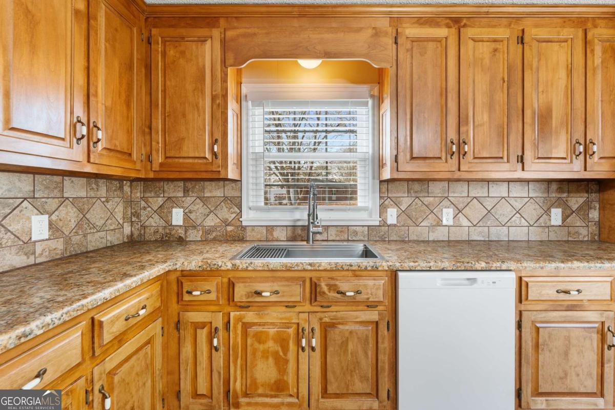 173 Madison Street Commerce - Photo 8