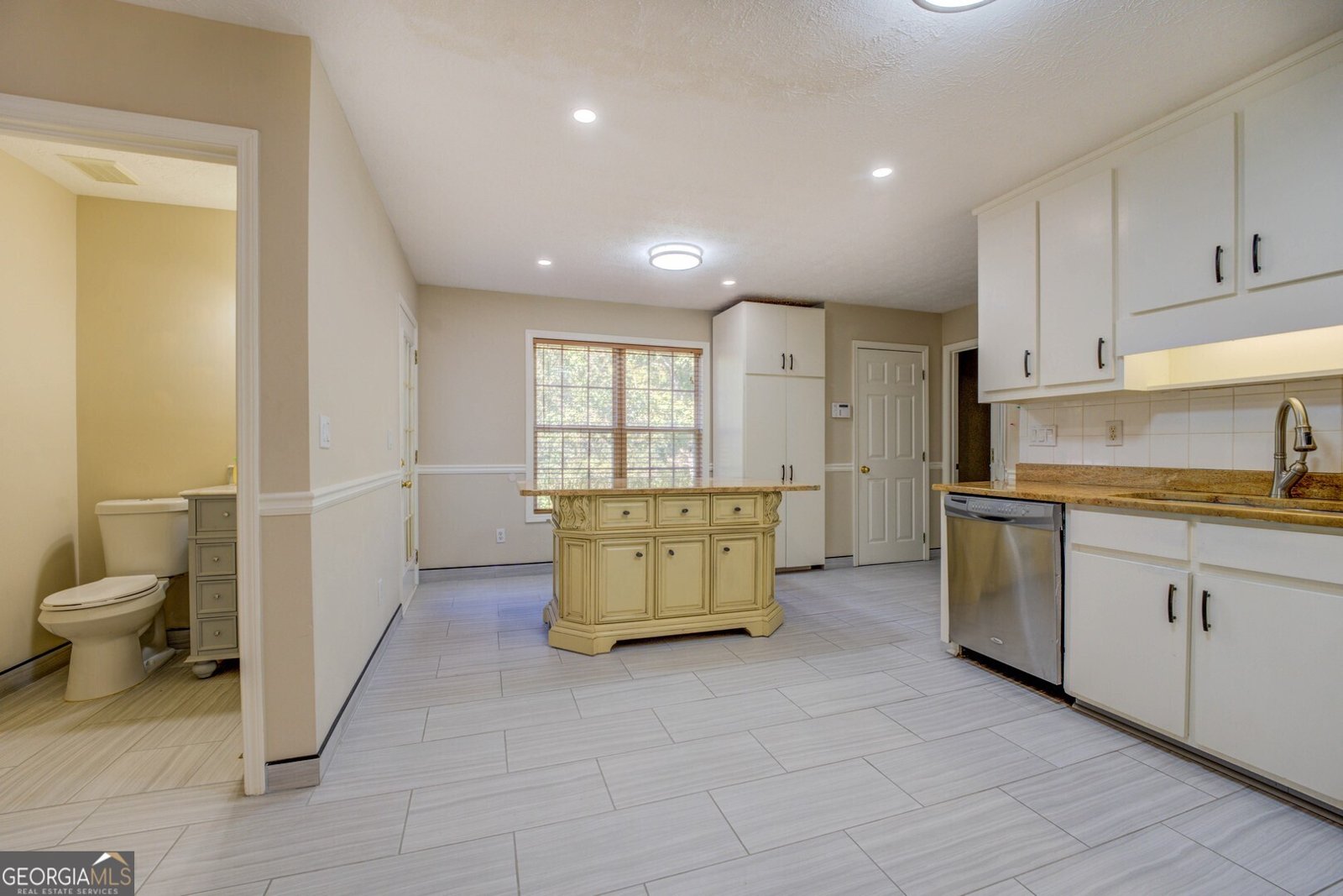 2436 Green Hollow Court Conyers - Photo 11