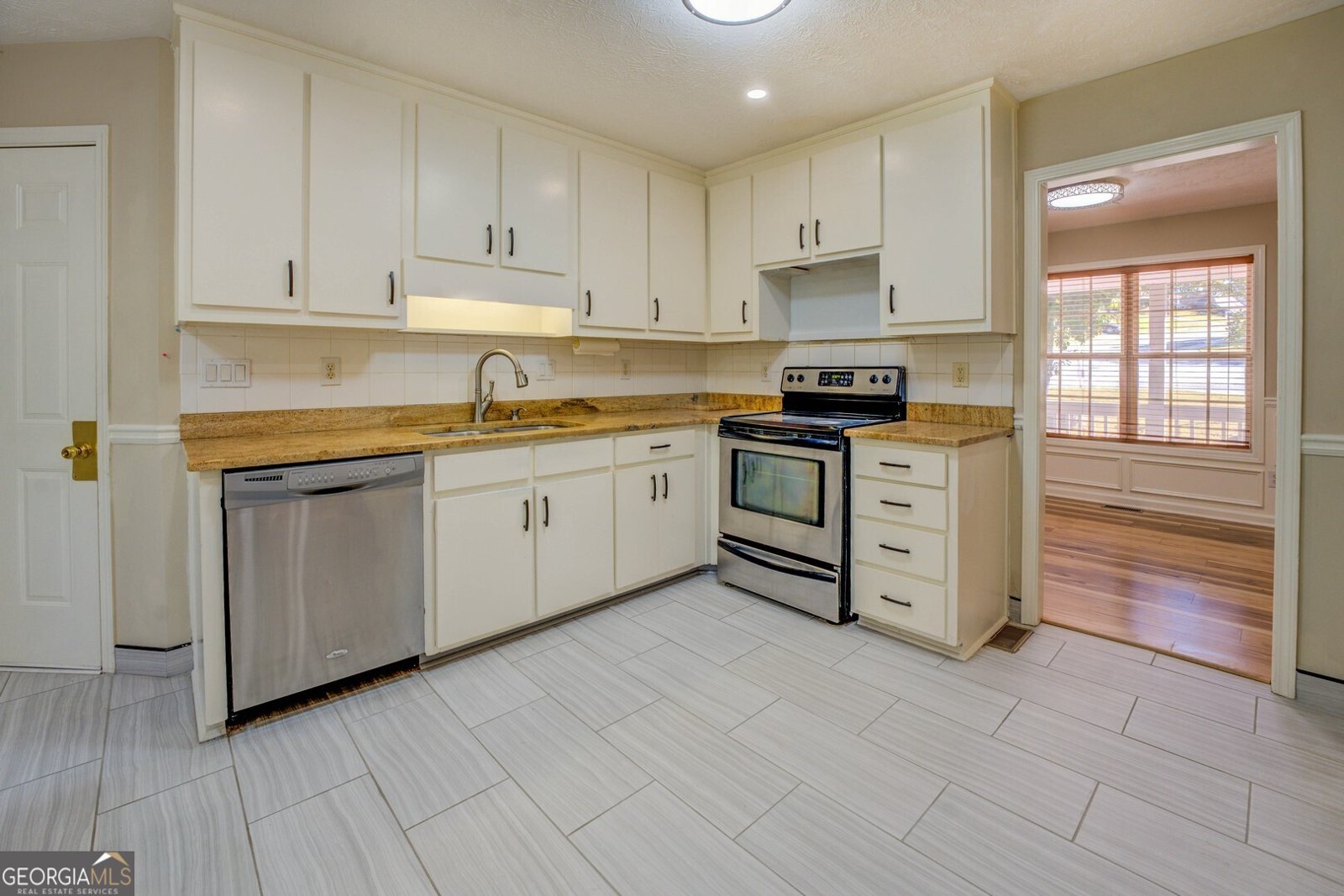 2436 Green Hollow Court Conyers - Photo 8