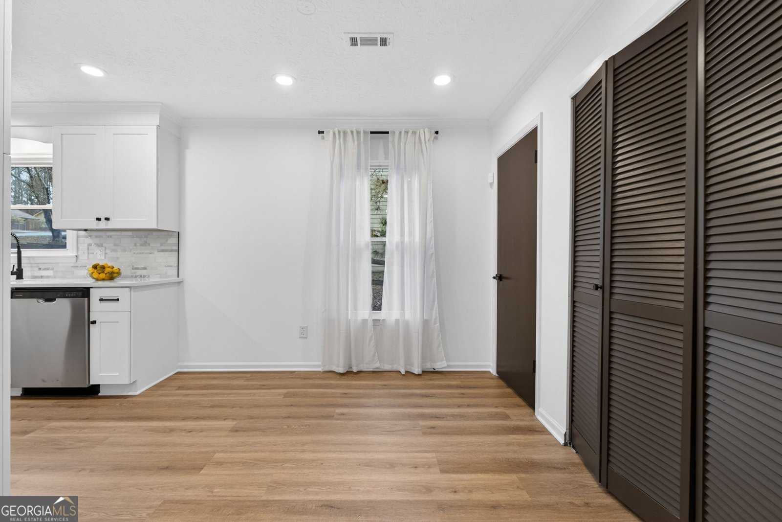 7281 Fernwood Drive Riverdale - Photo 9