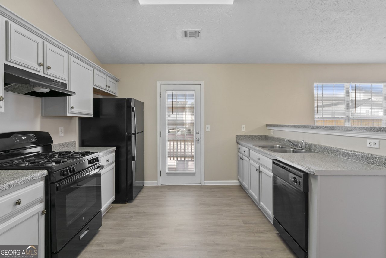 1005 Borrington Lane Stockbridge - Photo 14