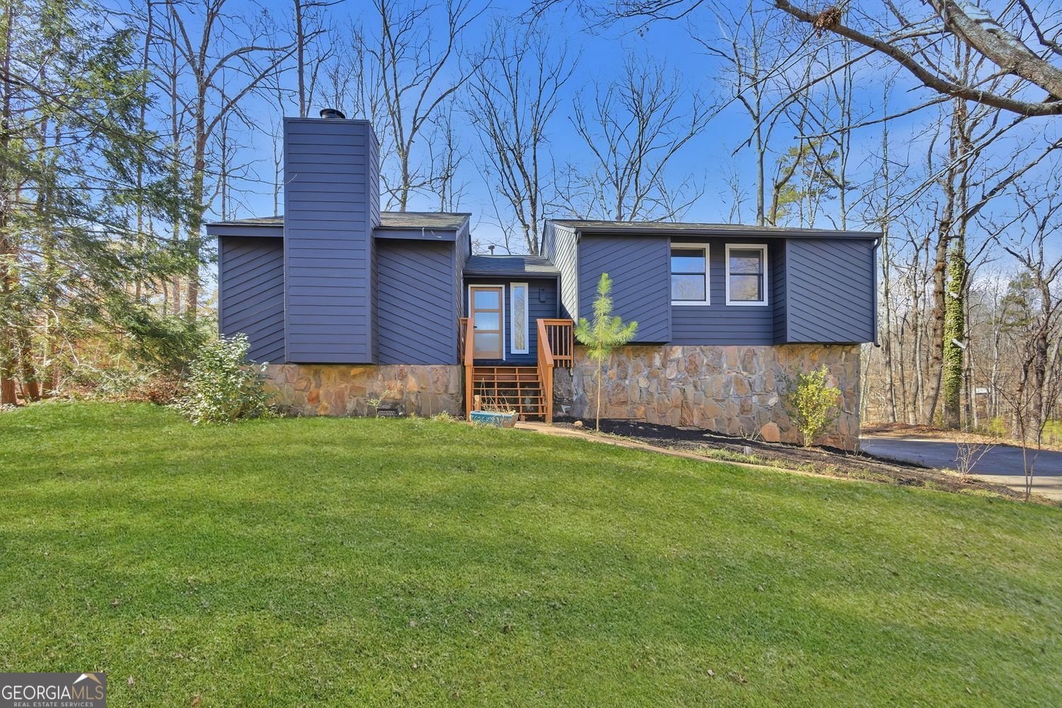 8991 Laurel Drive Douglasville - Photo 1