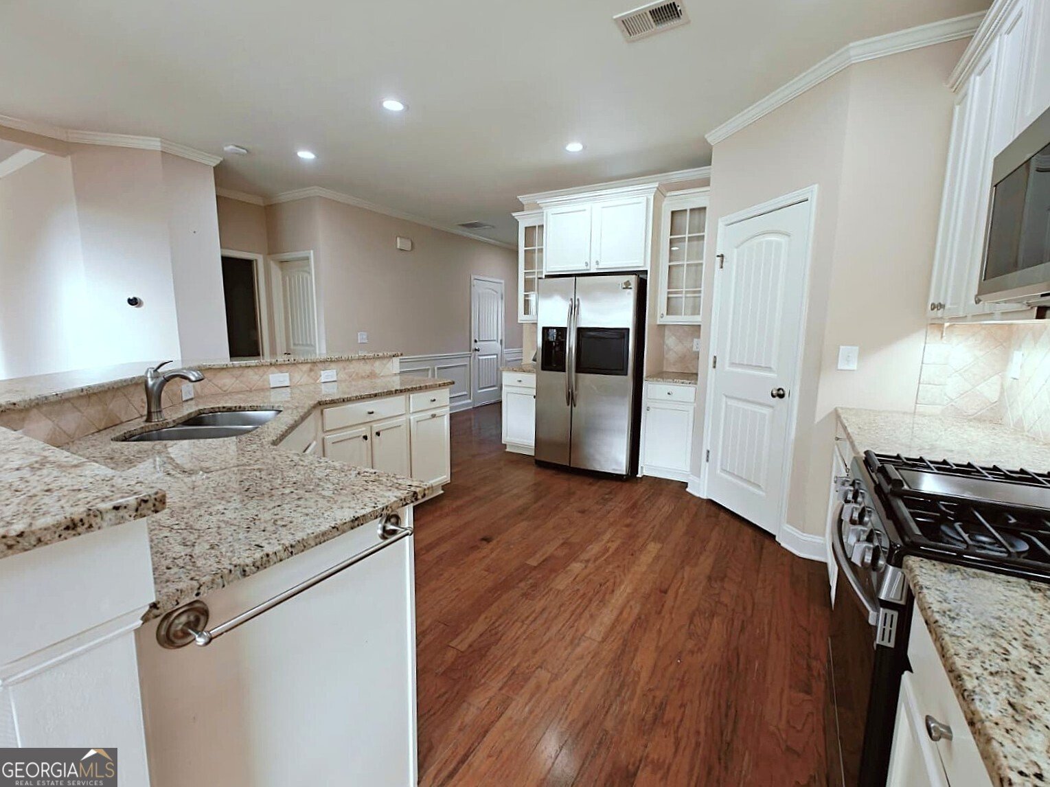 2638 Lake Manor Circle Duluth - Photo 13