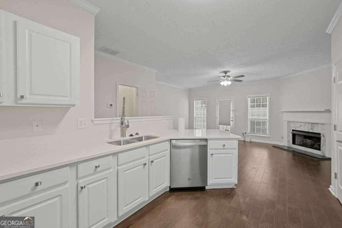 902 Tree Creek Boulevard Lawrenceville - Photo 9