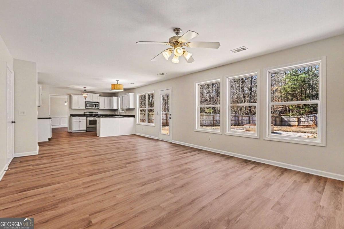 9035 Montclair Hills Drive Cumming - Photo 10