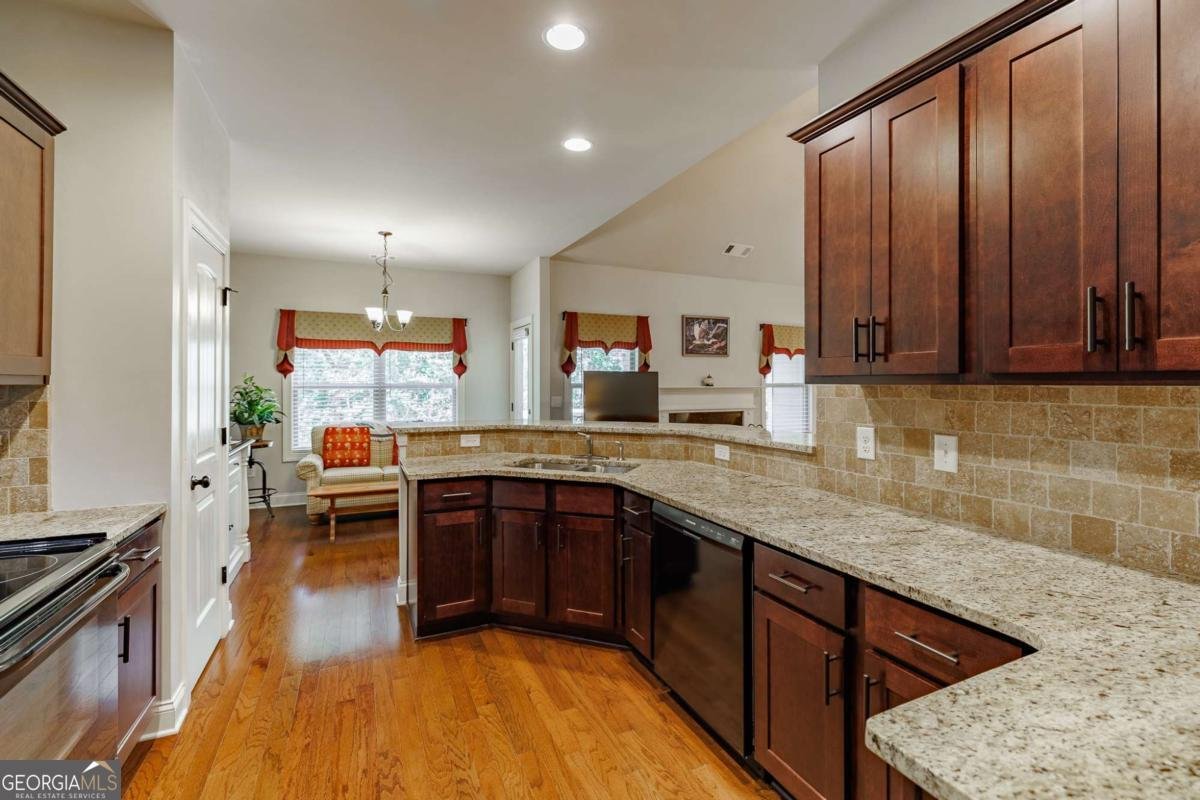 140 Kimberly Way Hull - Photo 15