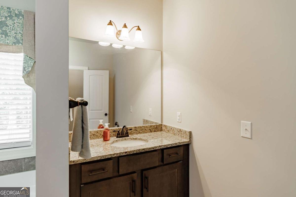 140 Kimberly Way Hull - Photo 24