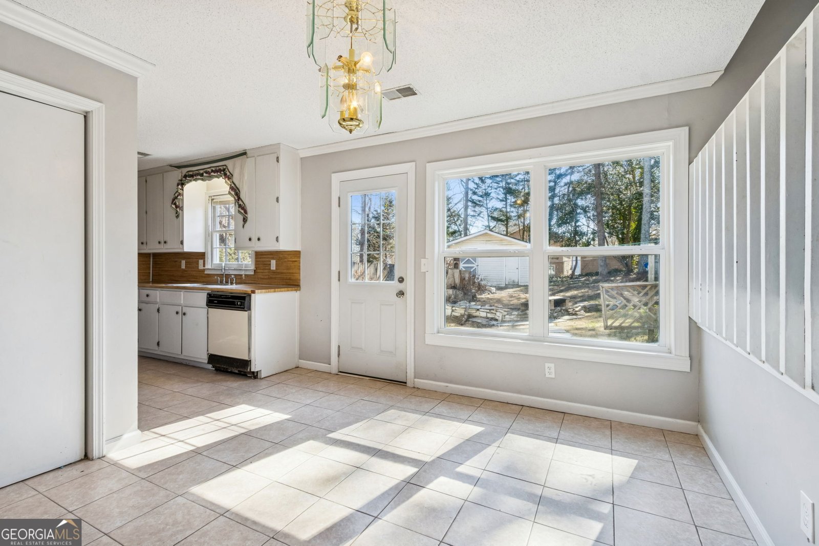 570 Wayside Drive Lawrenceville - Photo 10