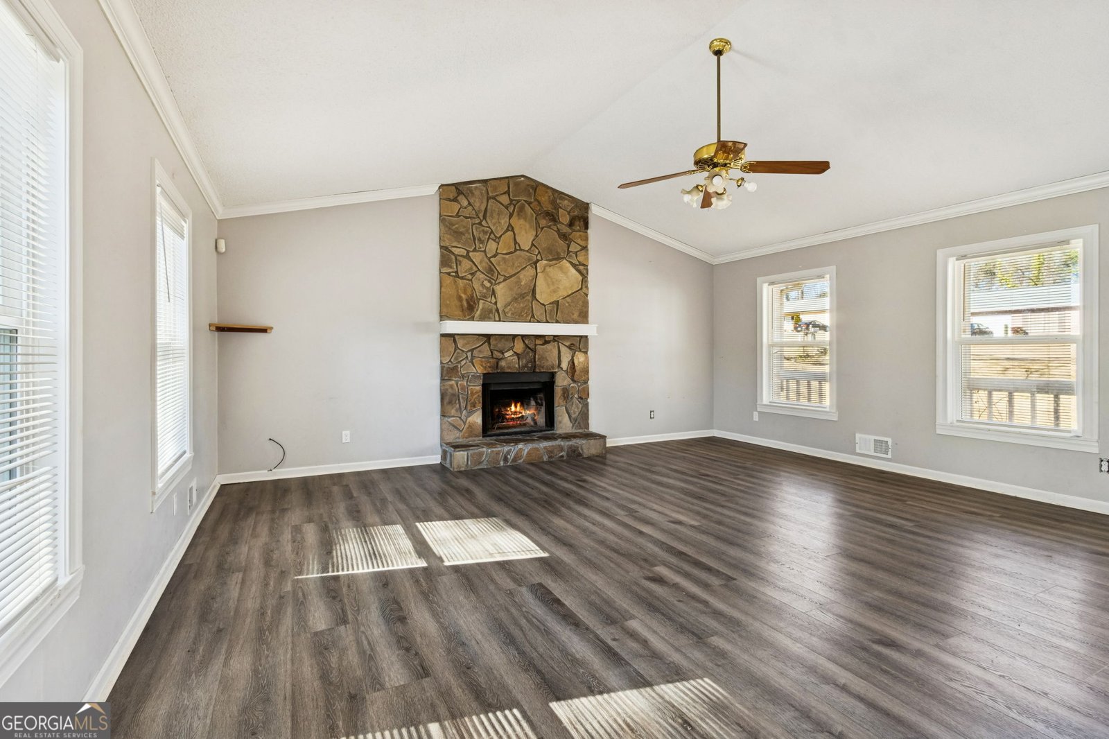 570 Wayside Drive Lawrenceville - Photo 7