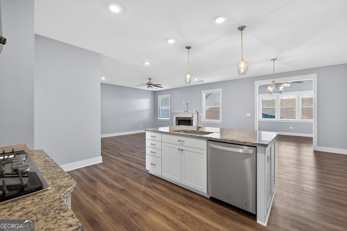 6928 Manchester Drive Flowery Branch - Photo 14