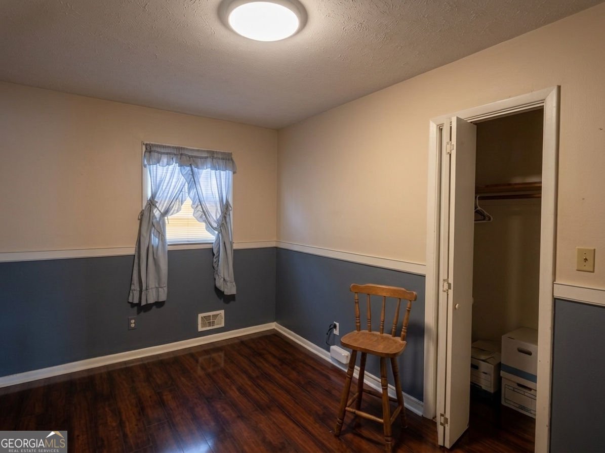 279 Timberland Trail Riverdale - Photo 9