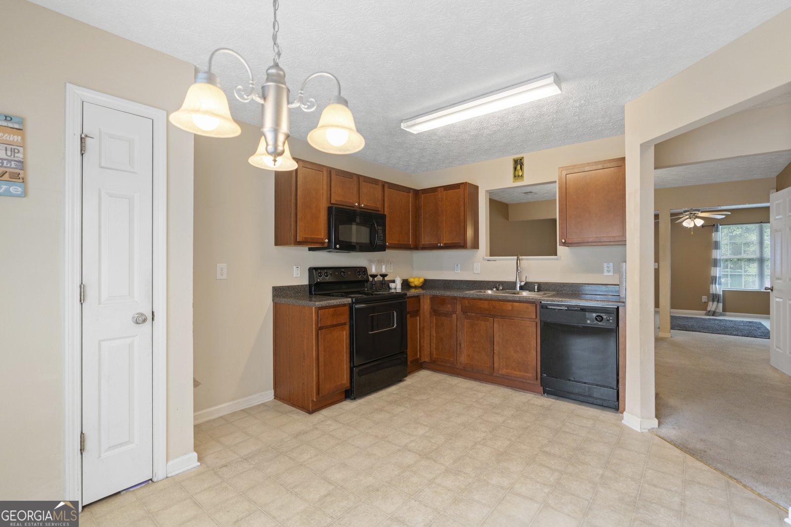 8399 Carlington Lane Jonesboro - Photo 6