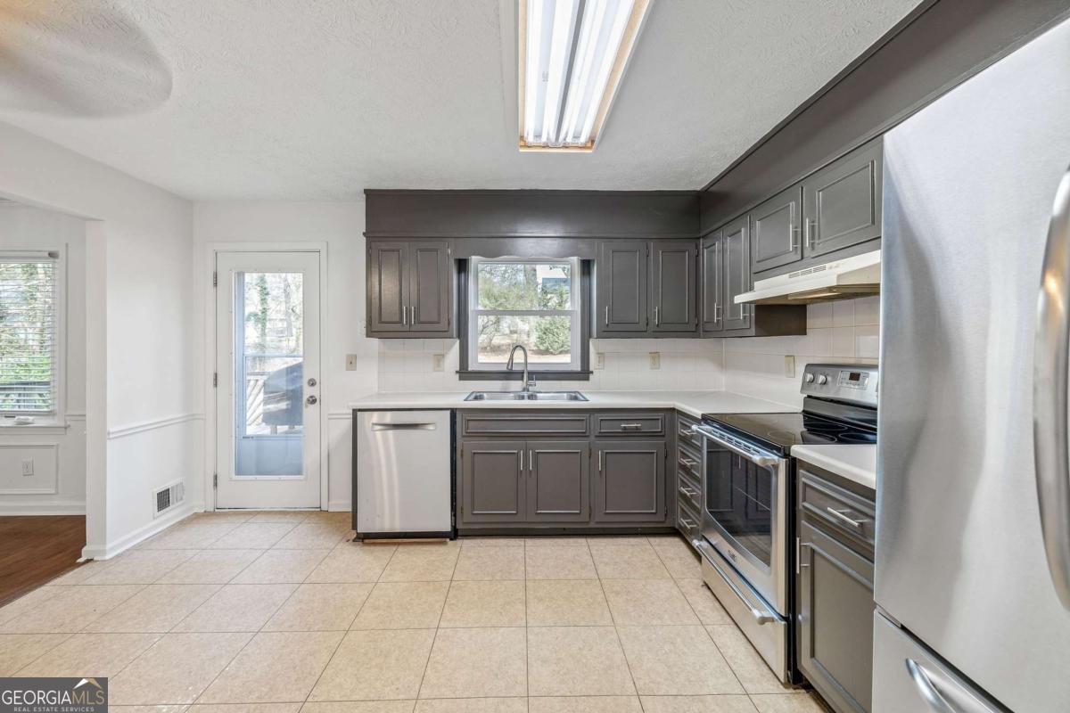 1833 Easter Cody Court Grayson - Photo 12