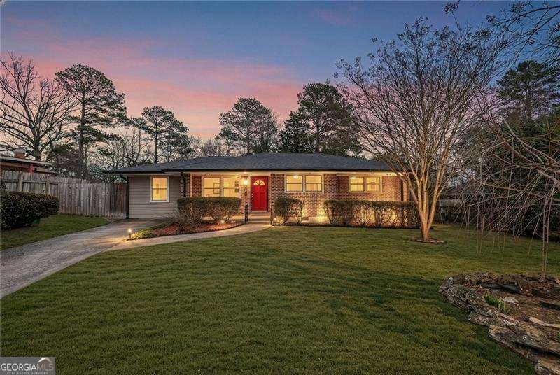 2971 Belaire Circle Atlanta - Photo 1