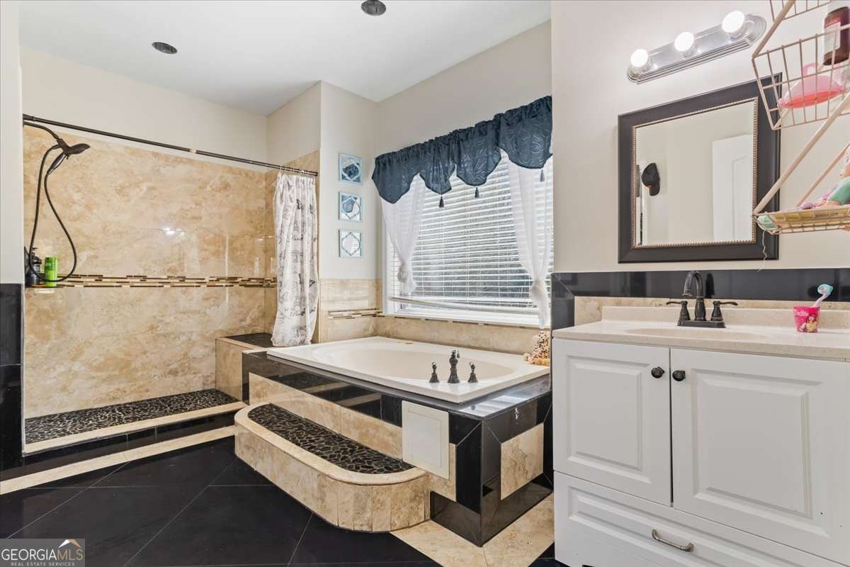 3955 Pucketts Road Snellville - Photo 18