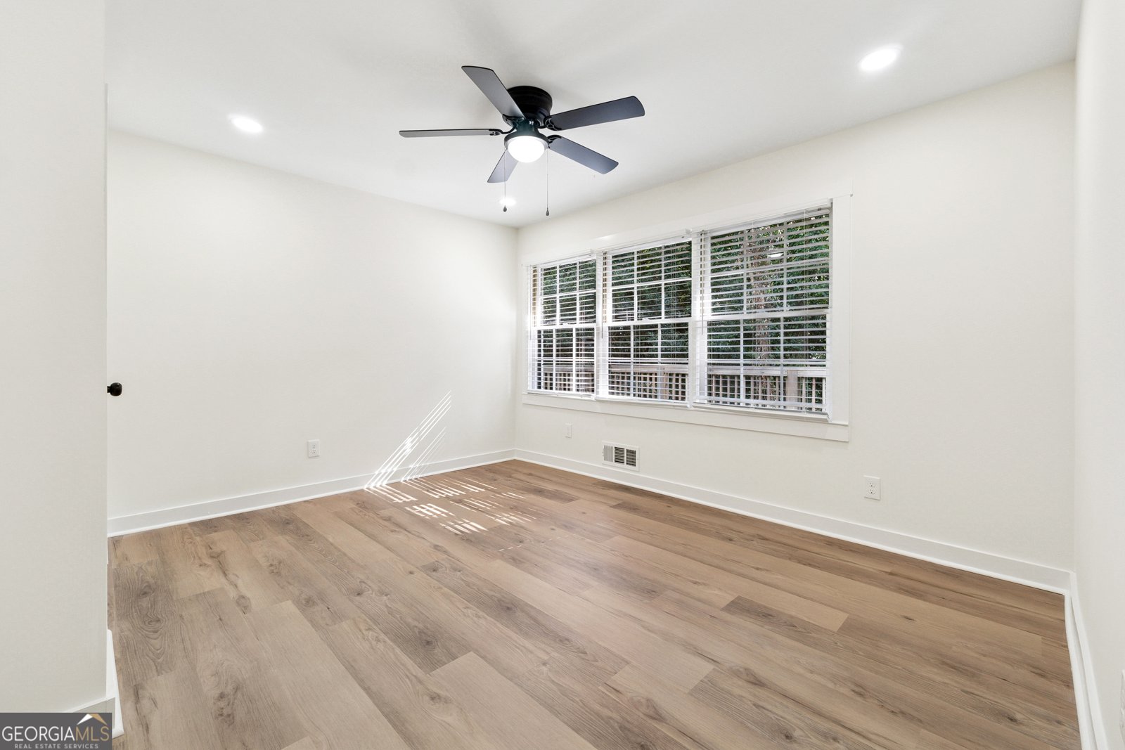 2055 Oak Road Snellville - Photo 18