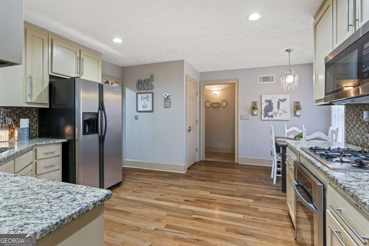 206 Williamsburg Circle McDonough - Photo 18