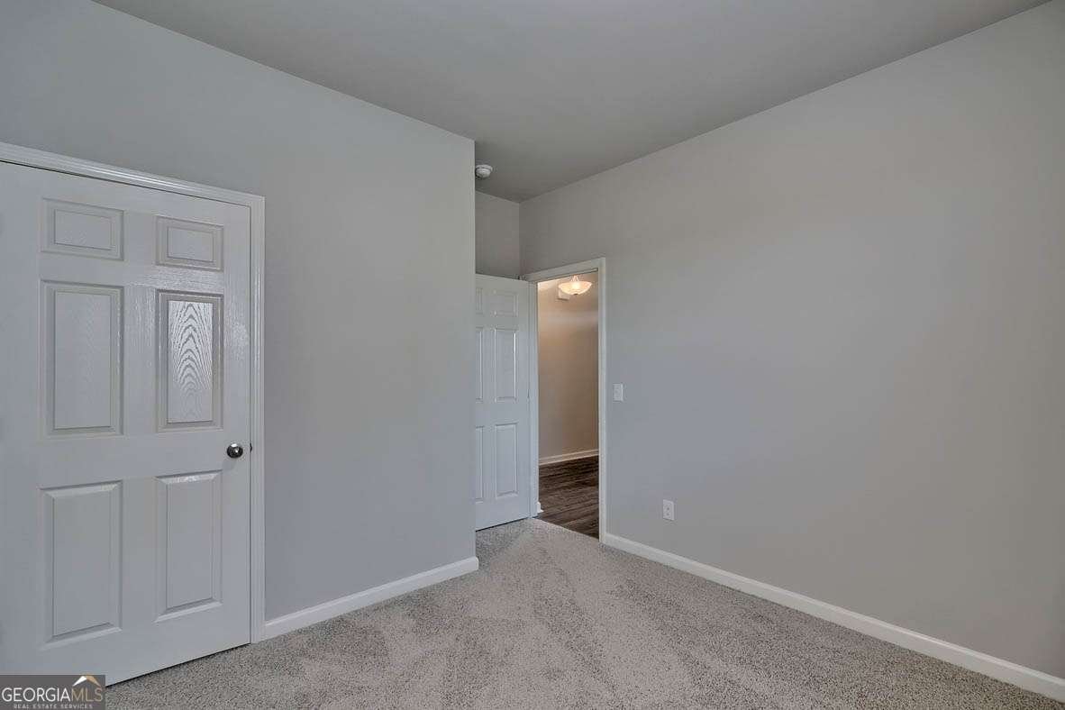 648 Whitman Lane Stockbridge - Photo 13