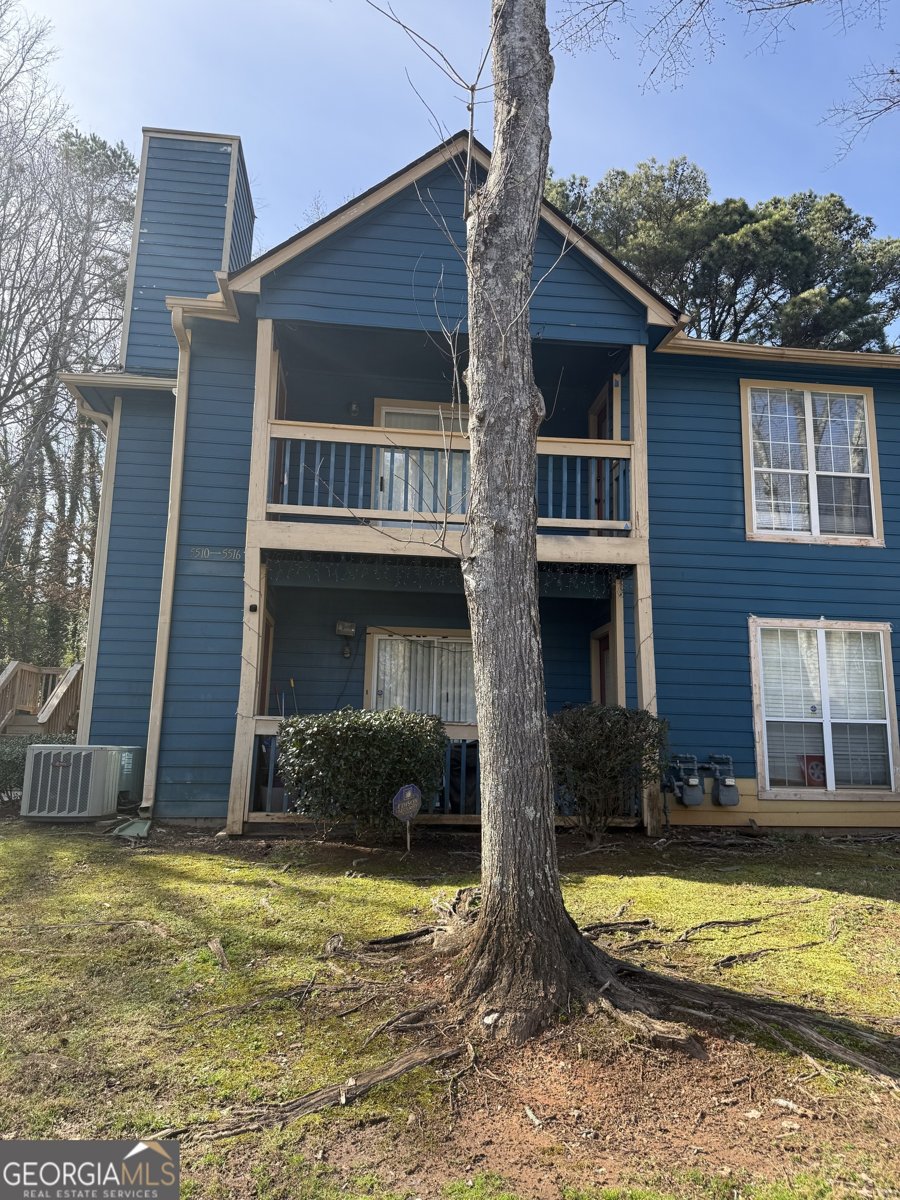 5516 Mountain Springs Circle Stone Mountain - Photo 1