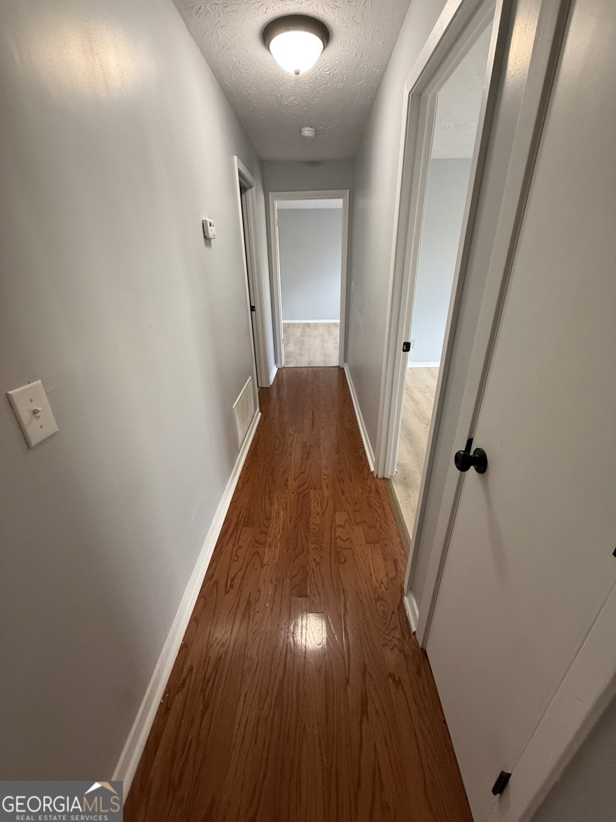 5516 Mountain Springs Circle Stone Mountain - Photo 11