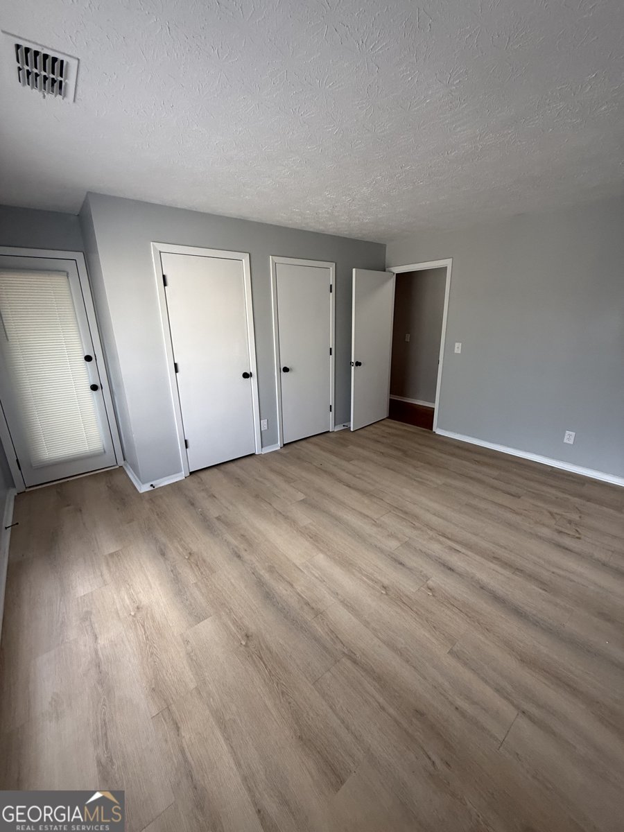 5516 Mountain Springs Circle Stone Mountain - Photo 13