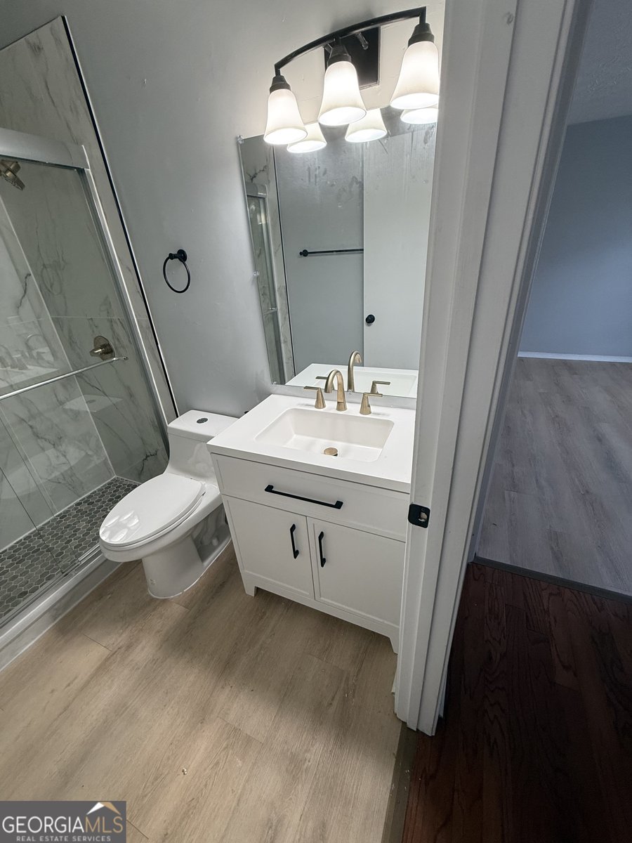 5516 Mountain Springs Circle Stone Mountain - Photo 16