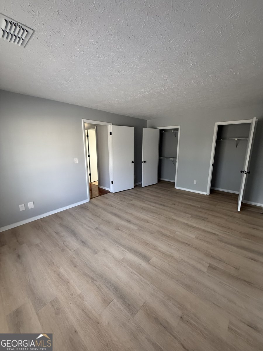 5516 Mountain Springs Circle Stone Mountain - Photo 17