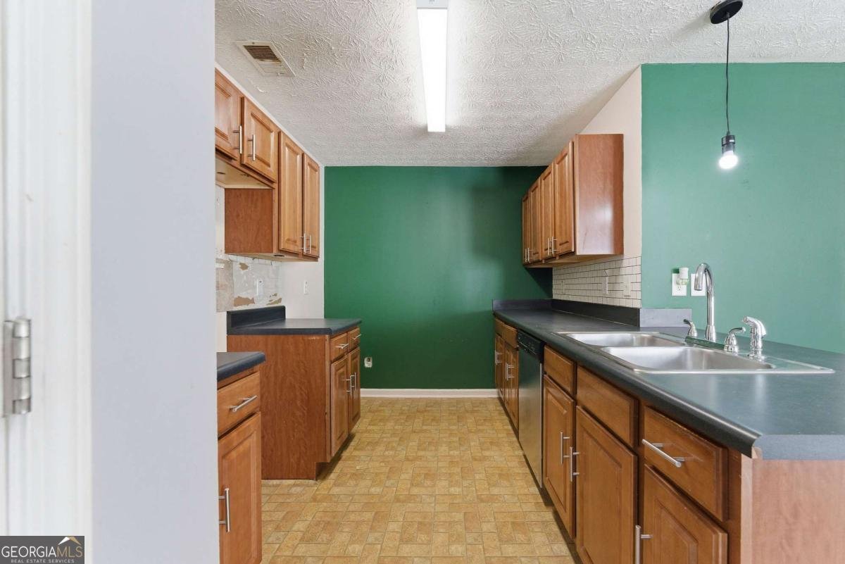 8368 Carlington Lane Jonesboro - Photo 10