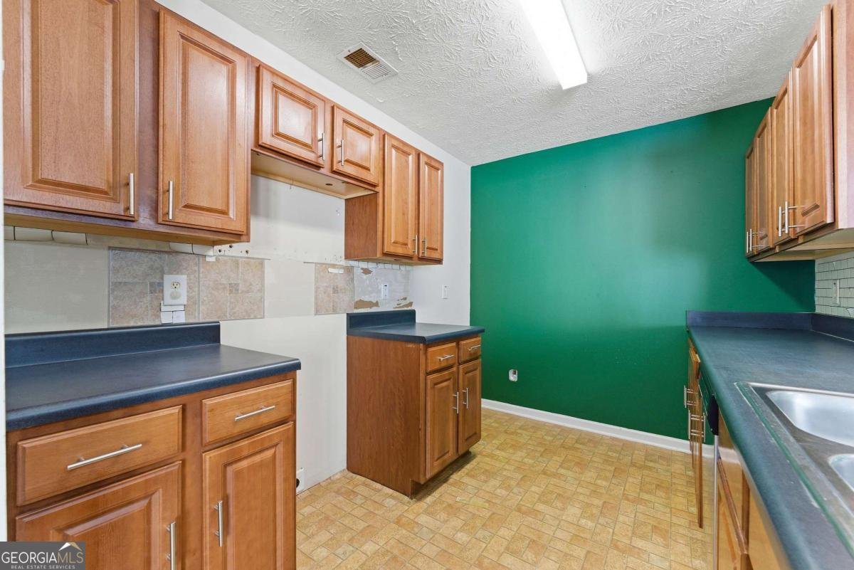 8368 Carlington Lane Jonesboro - Photo 12