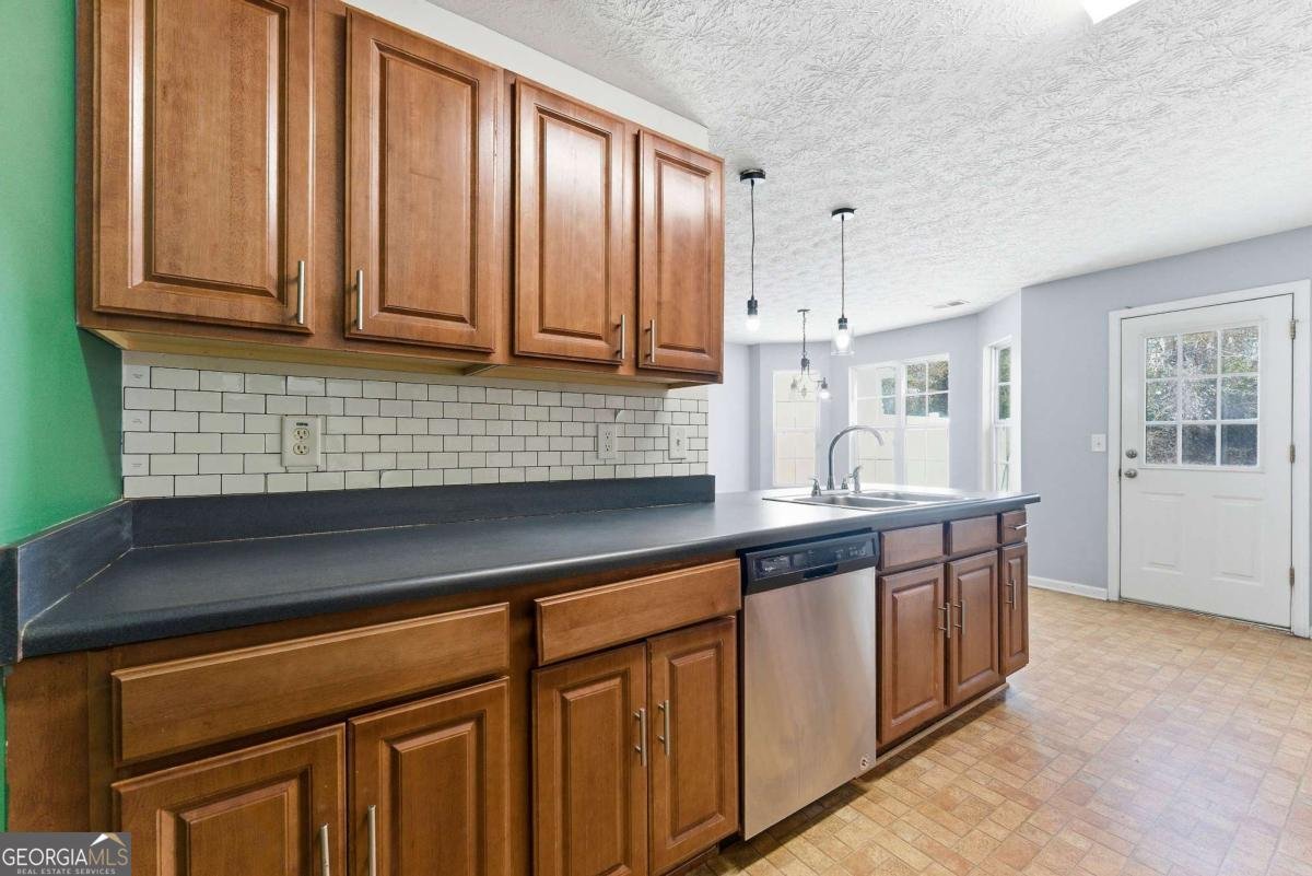 8368 Carlington Lane Jonesboro - Photo 14