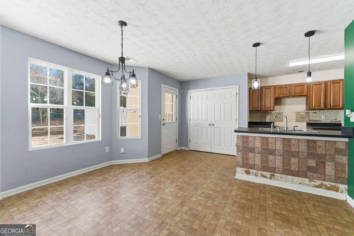 8368 Carlington Lane Jonesboro - Photo 7