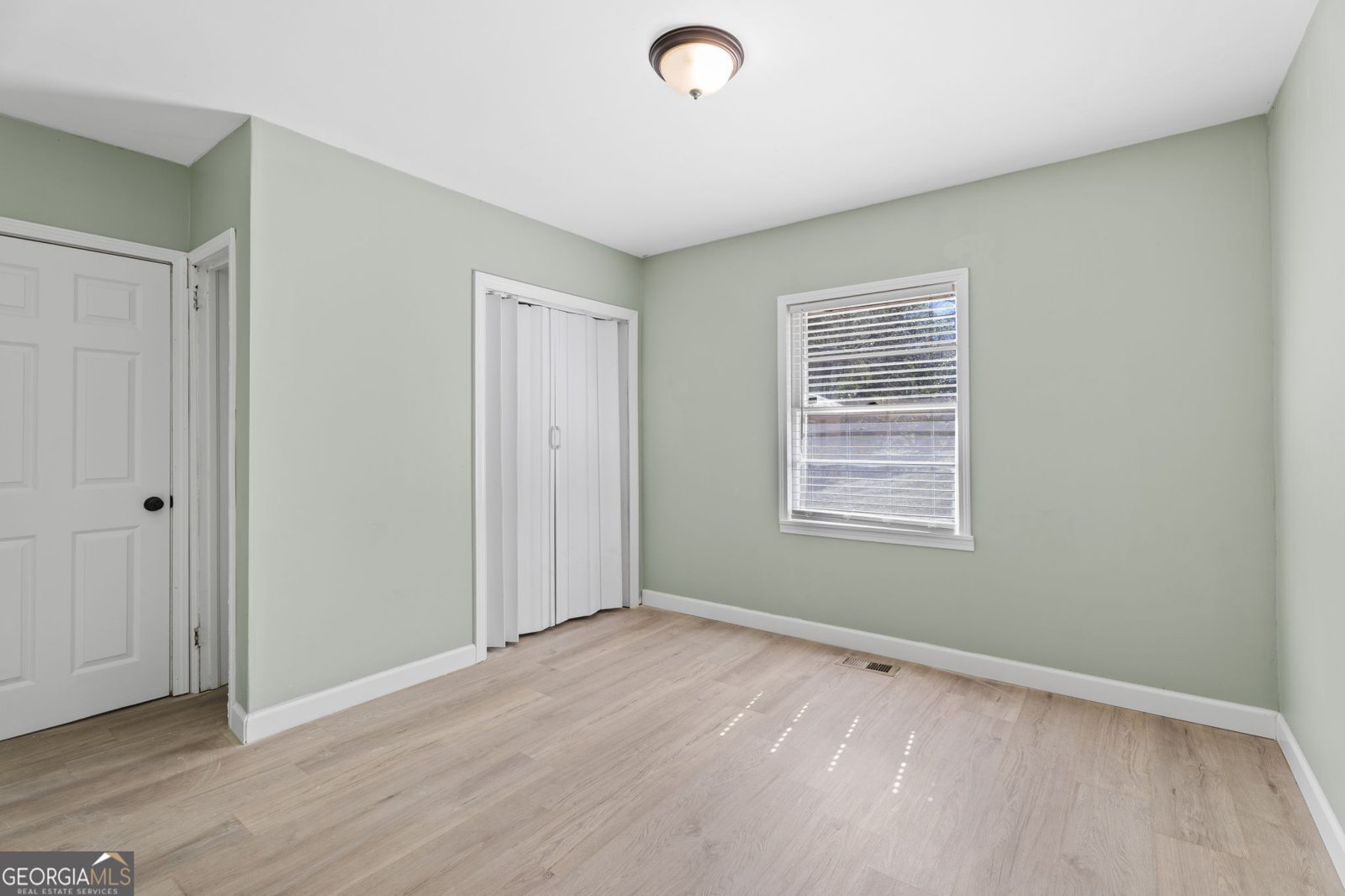 871 Springvalley Drive Forest Park - Photo 14