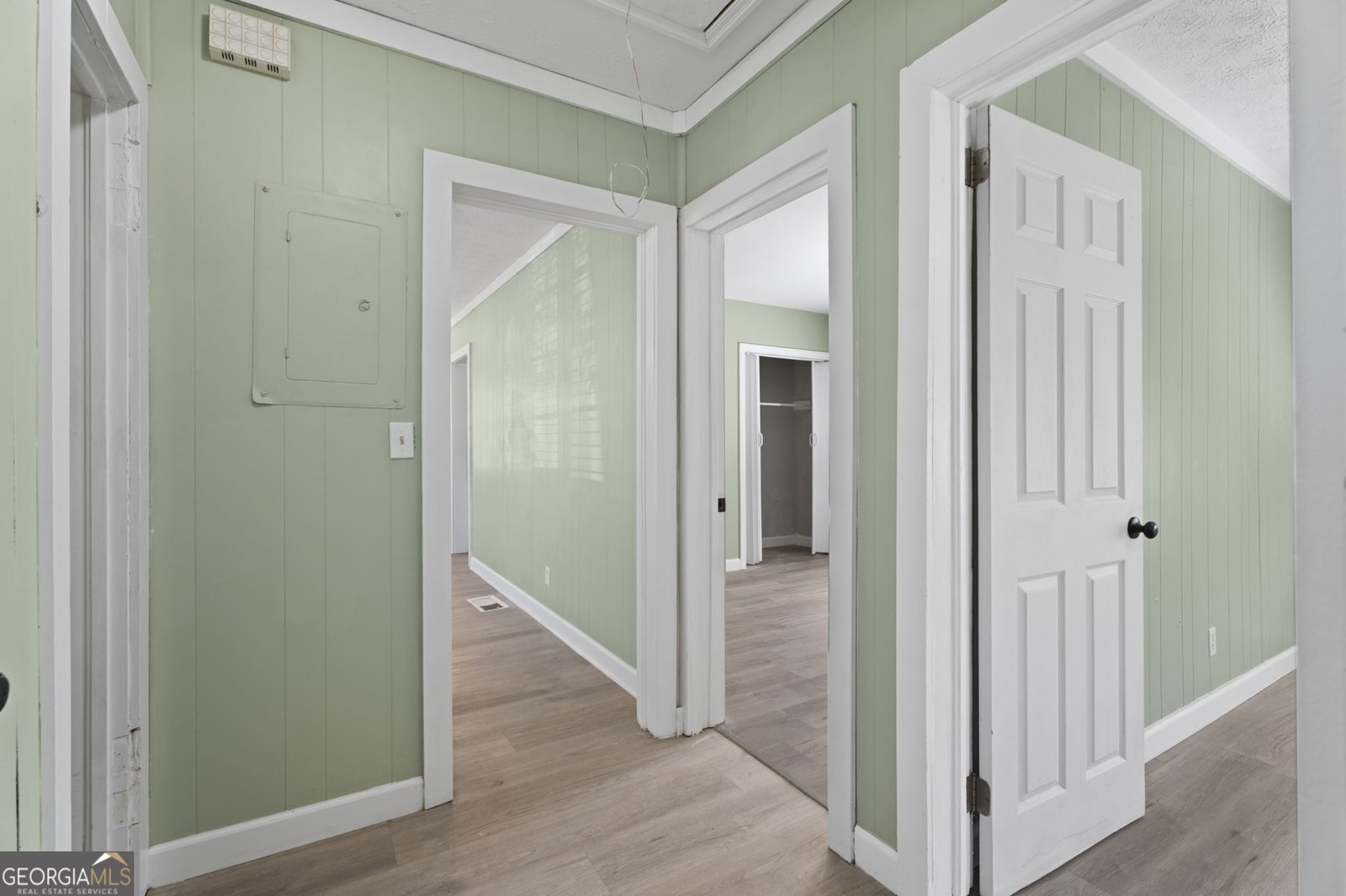 871 Springvalley Drive Forest Park - Photo 24