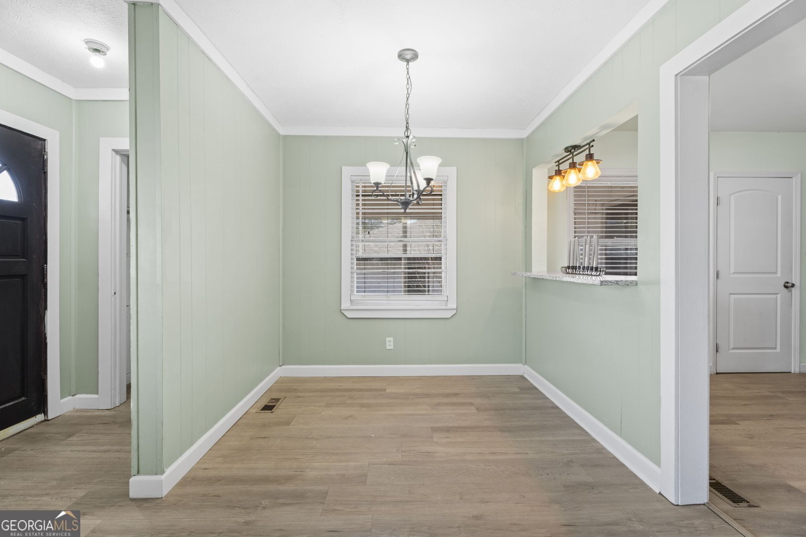 871 Springvalley Drive Forest Park - Photo 7