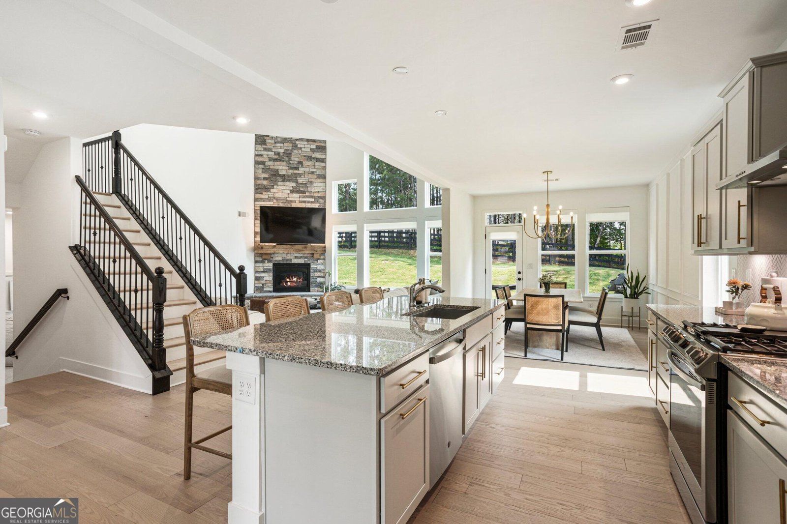 7985 Welch Mill Ball Ground - Photo 16