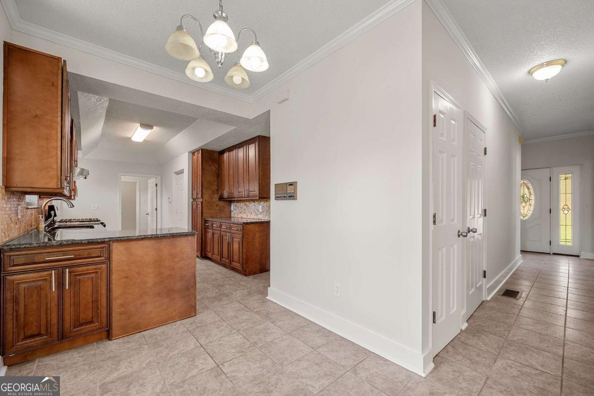 140 Forest Lake Drive Fayetteville - Photo 11