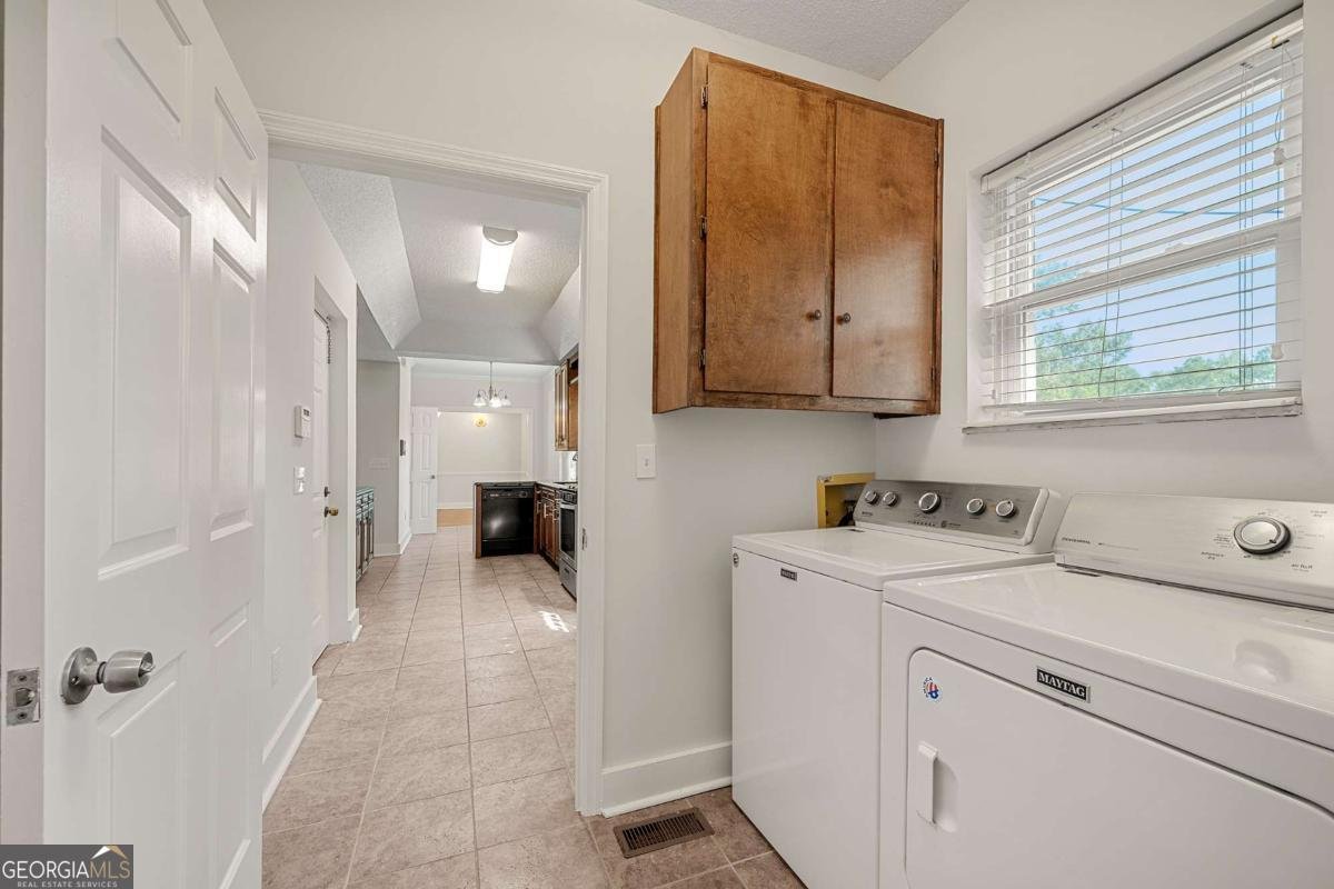 140 Forest Lake Drive Fayetteville - Photo 12