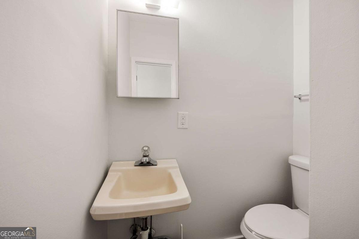 140 Forest Lake Drive Fayetteville - Photo 13