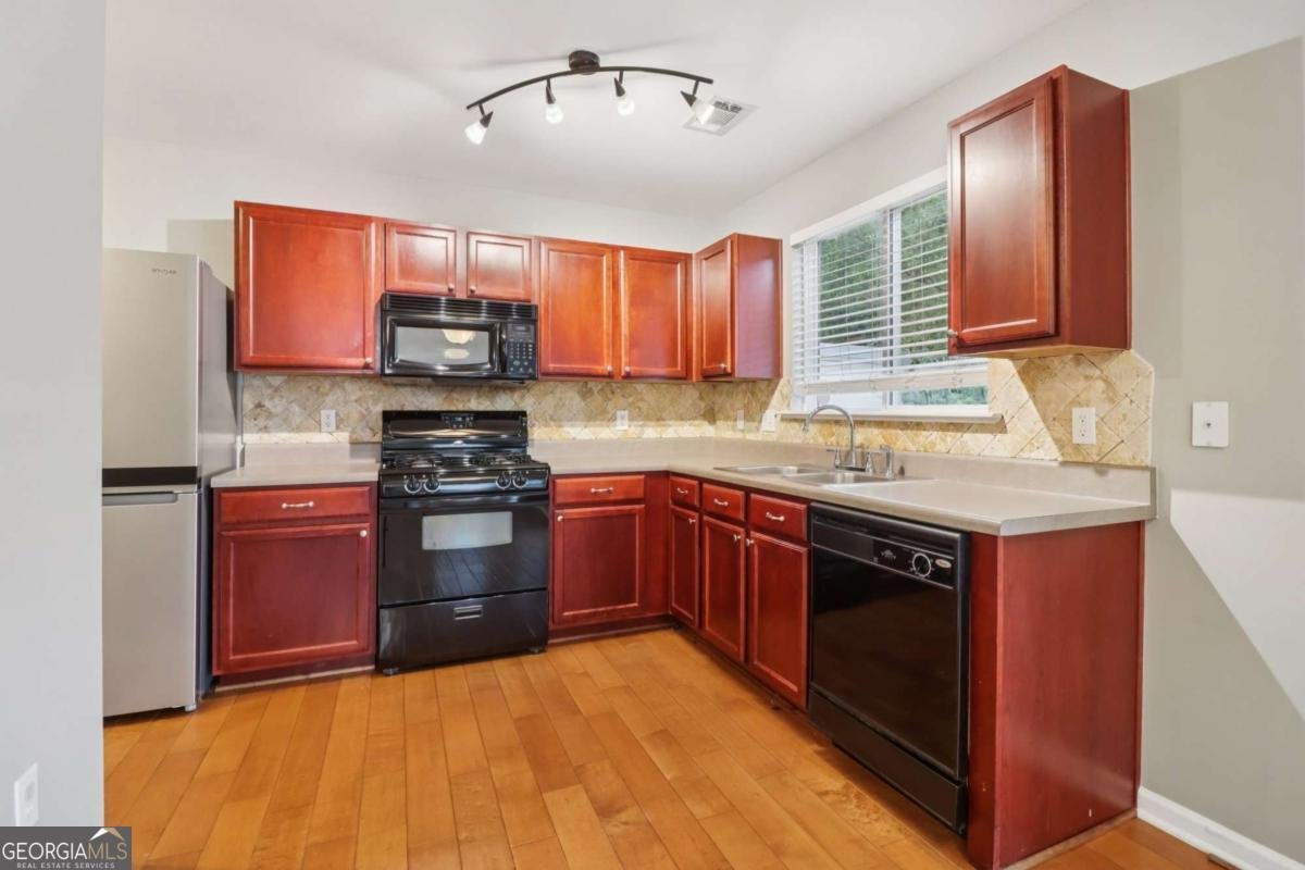 208 Etowah Way Woodstock - Photo 9