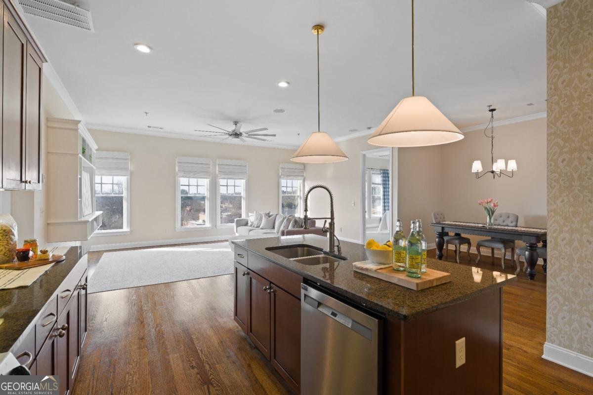 360 Chambers Street Woodstock - Photo 6