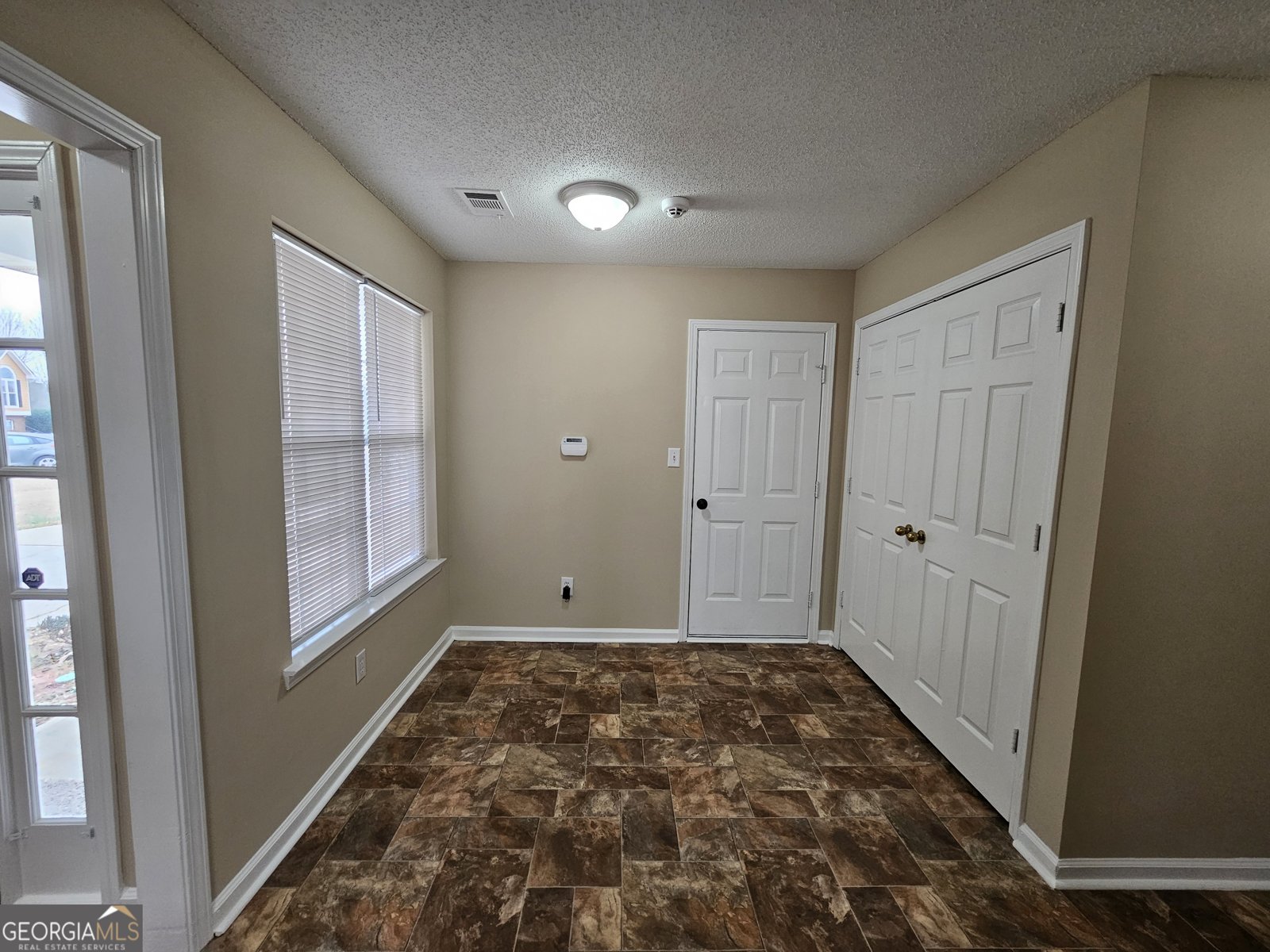 121 Foxchase Court McDonough - Photo 12