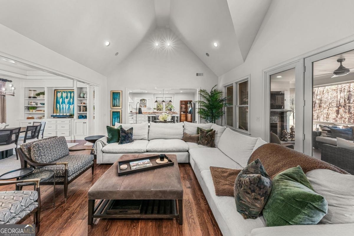 1020 Liberty Bluff Lane Greensboro - Photo 16