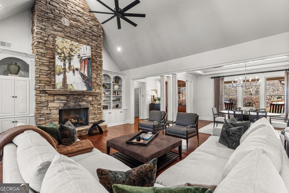 1020 Liberty Bluff Lane Greensboro - Photo 8