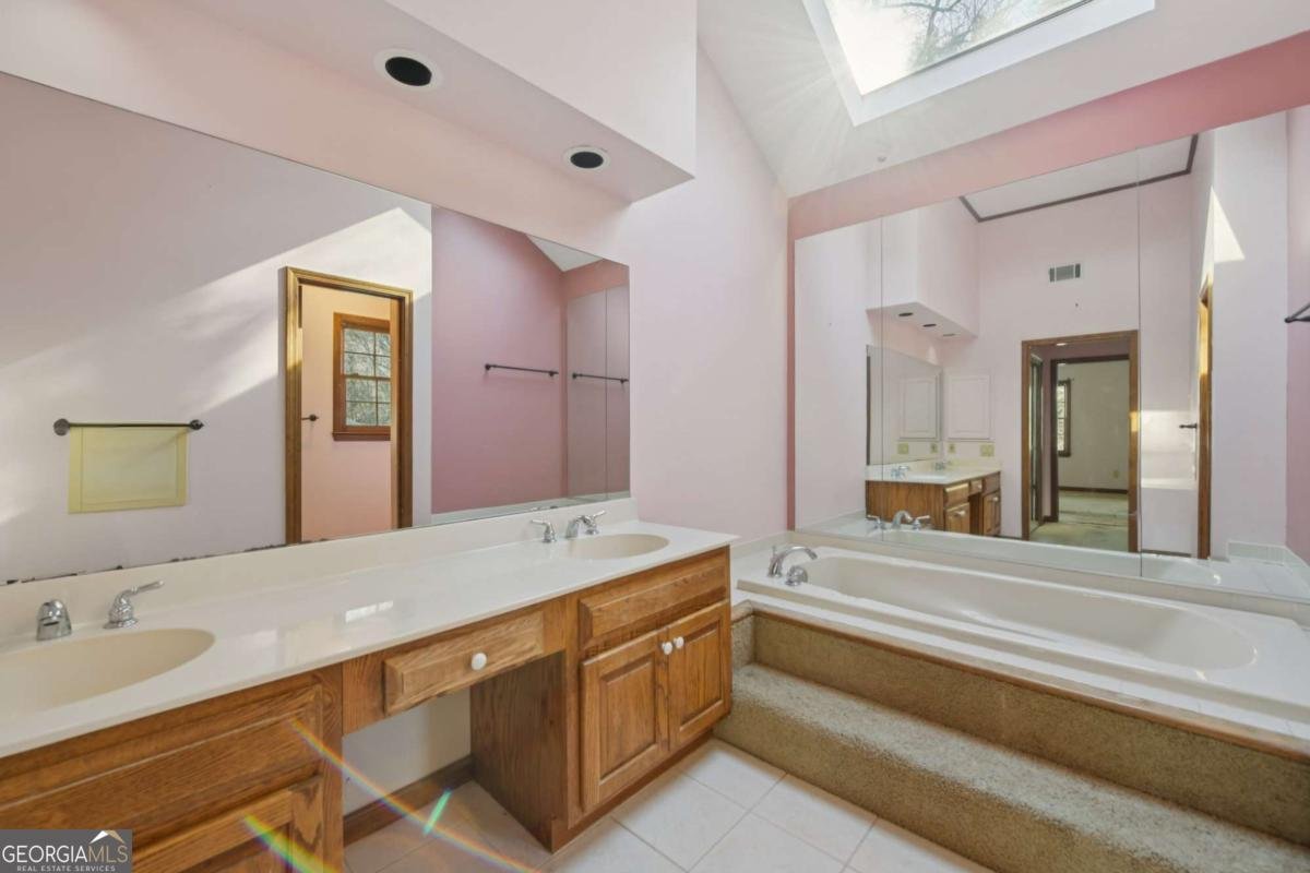 241 Sarah Lane Lawrenceville - Photo 36