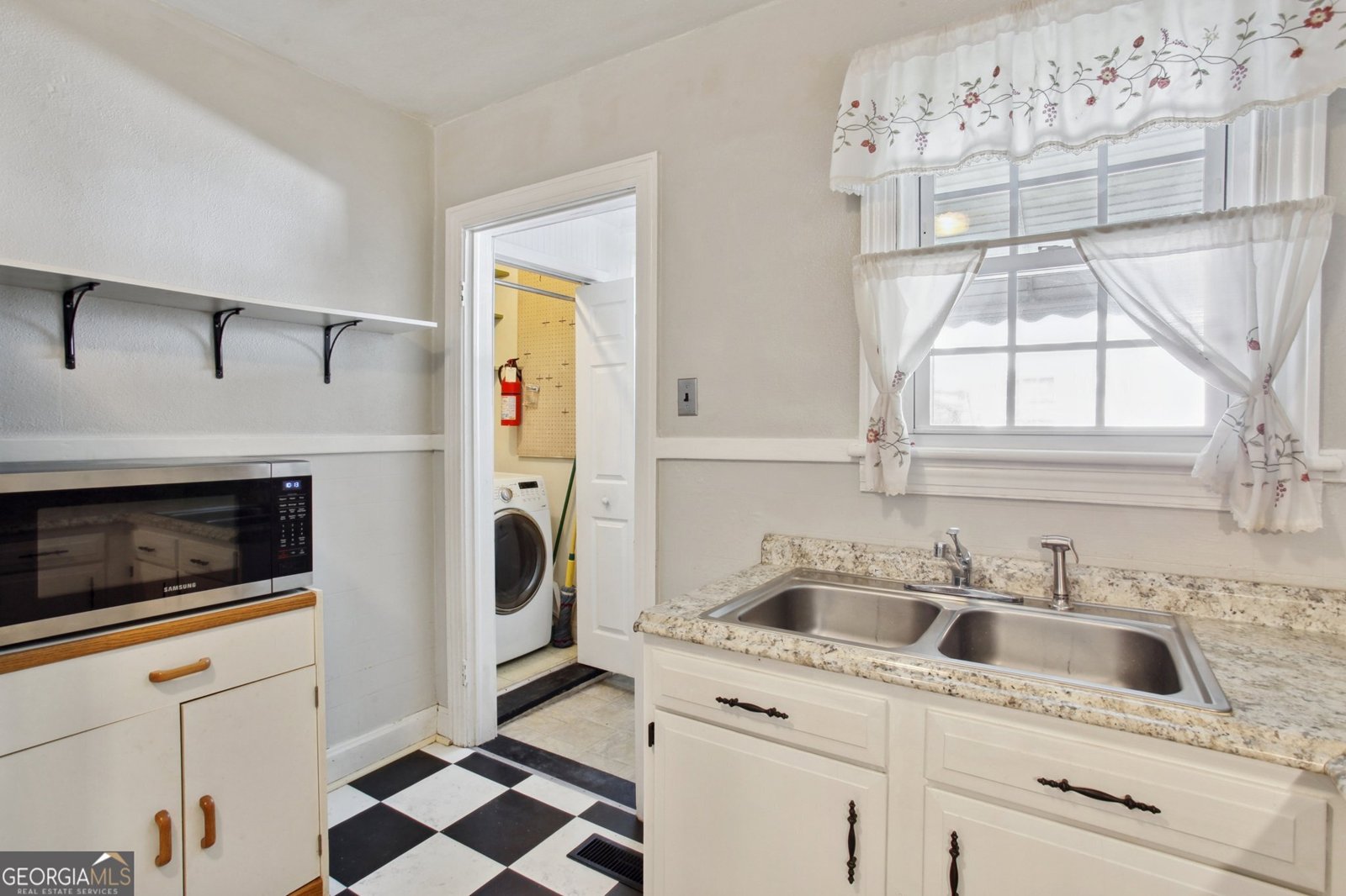 2224 38th Street Savannah - Photo 8