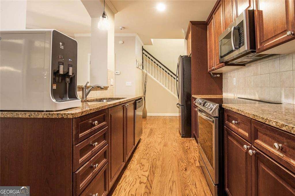 2396 Meadow Falls Lane Duluth - Photo 10