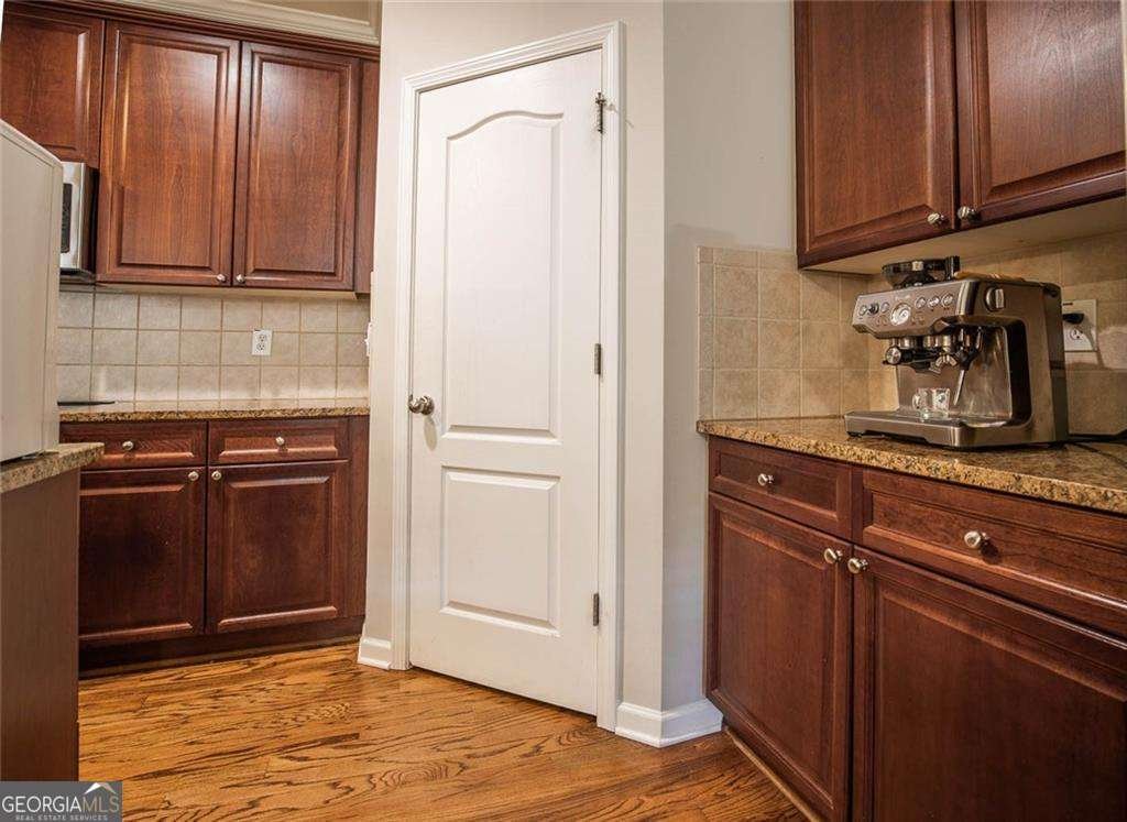 2396 Meadow Falls Lane Duluth - Photo 11