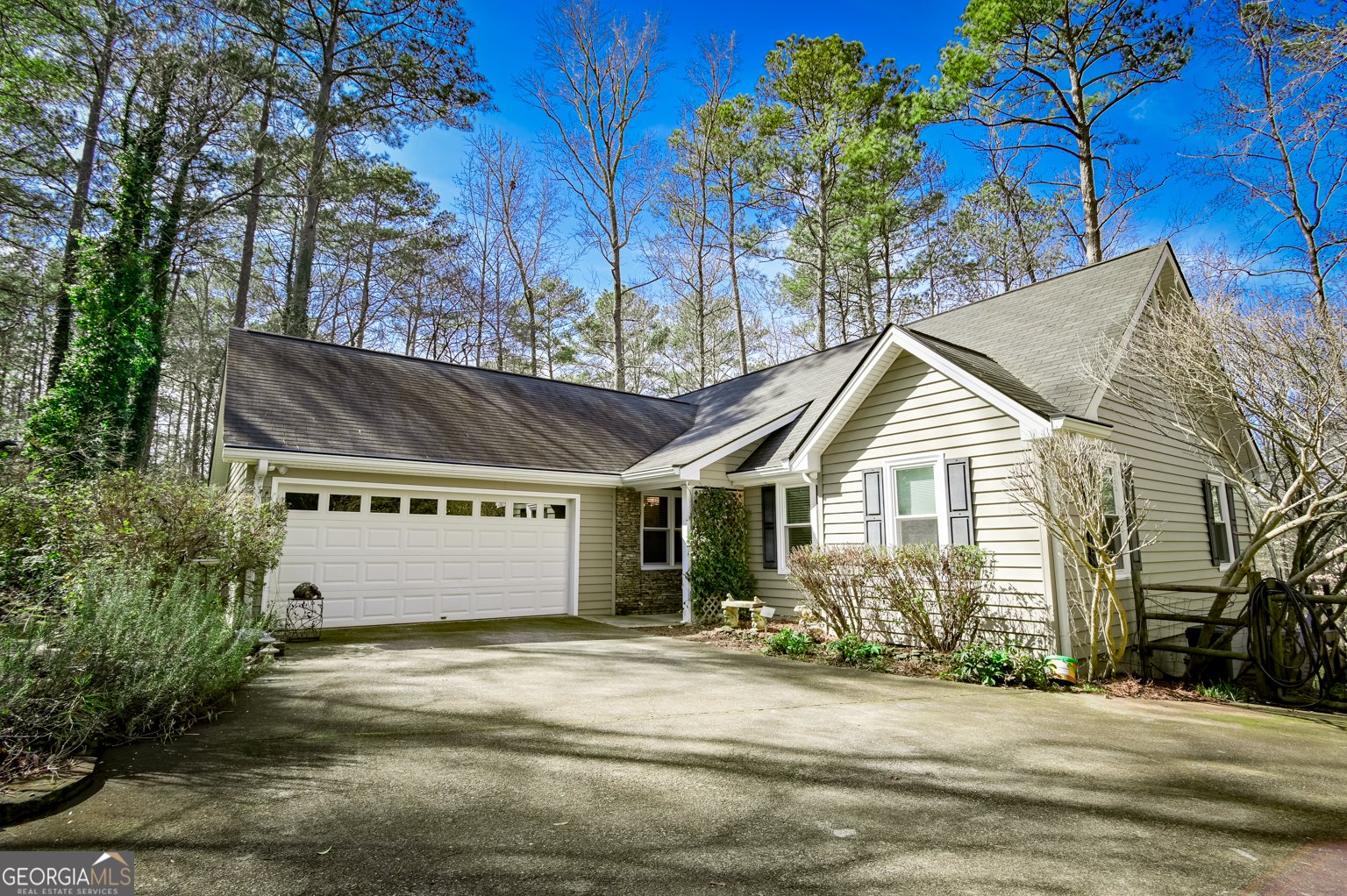 395 Willow Shoals Drive Covington - Photo 1