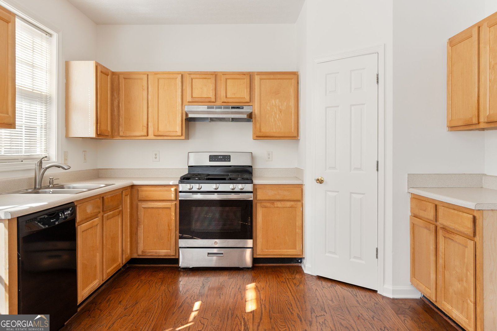 2596 Avery Park Circle Atlanta - Photo 6